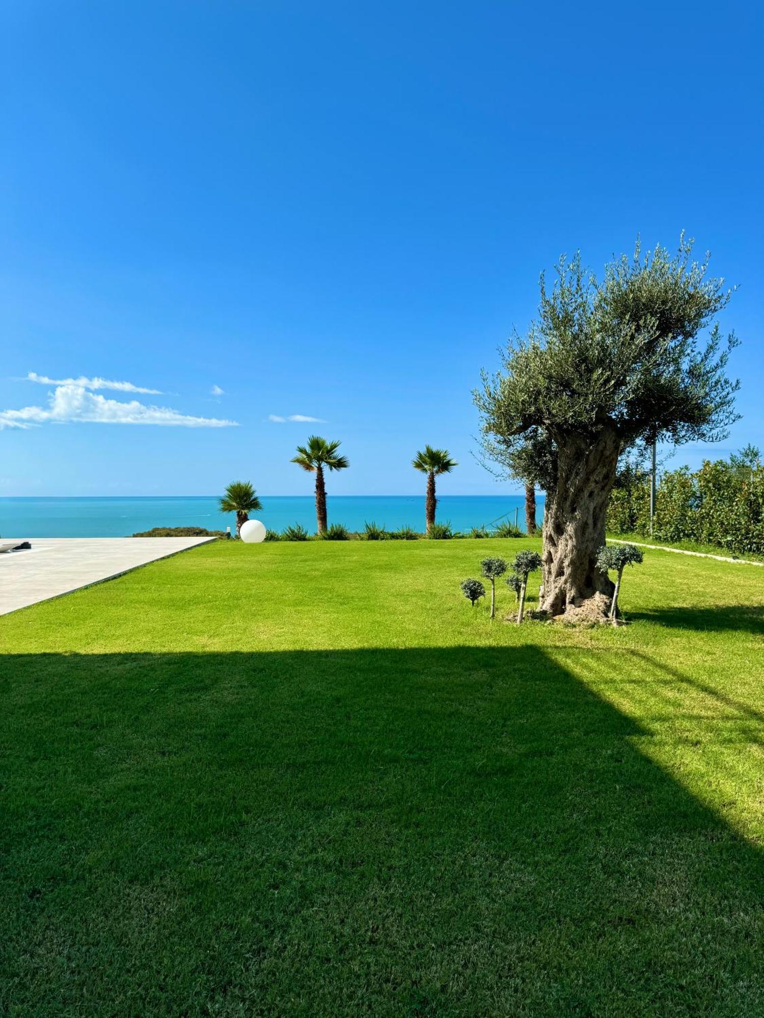 Villa Esmi Durres Kryemedhej Экстерьер фото