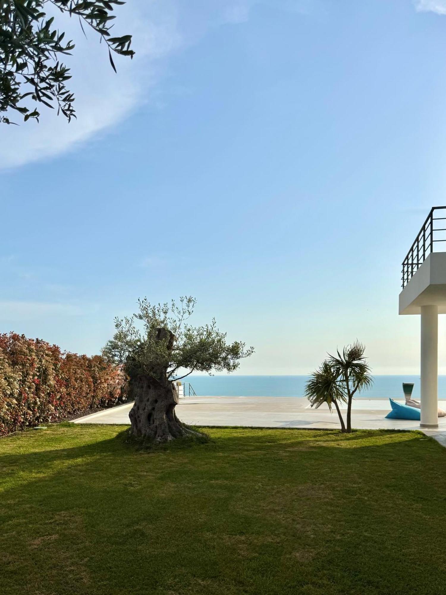 Villa Esmi Durres Kryemedhej Экстерьер фото