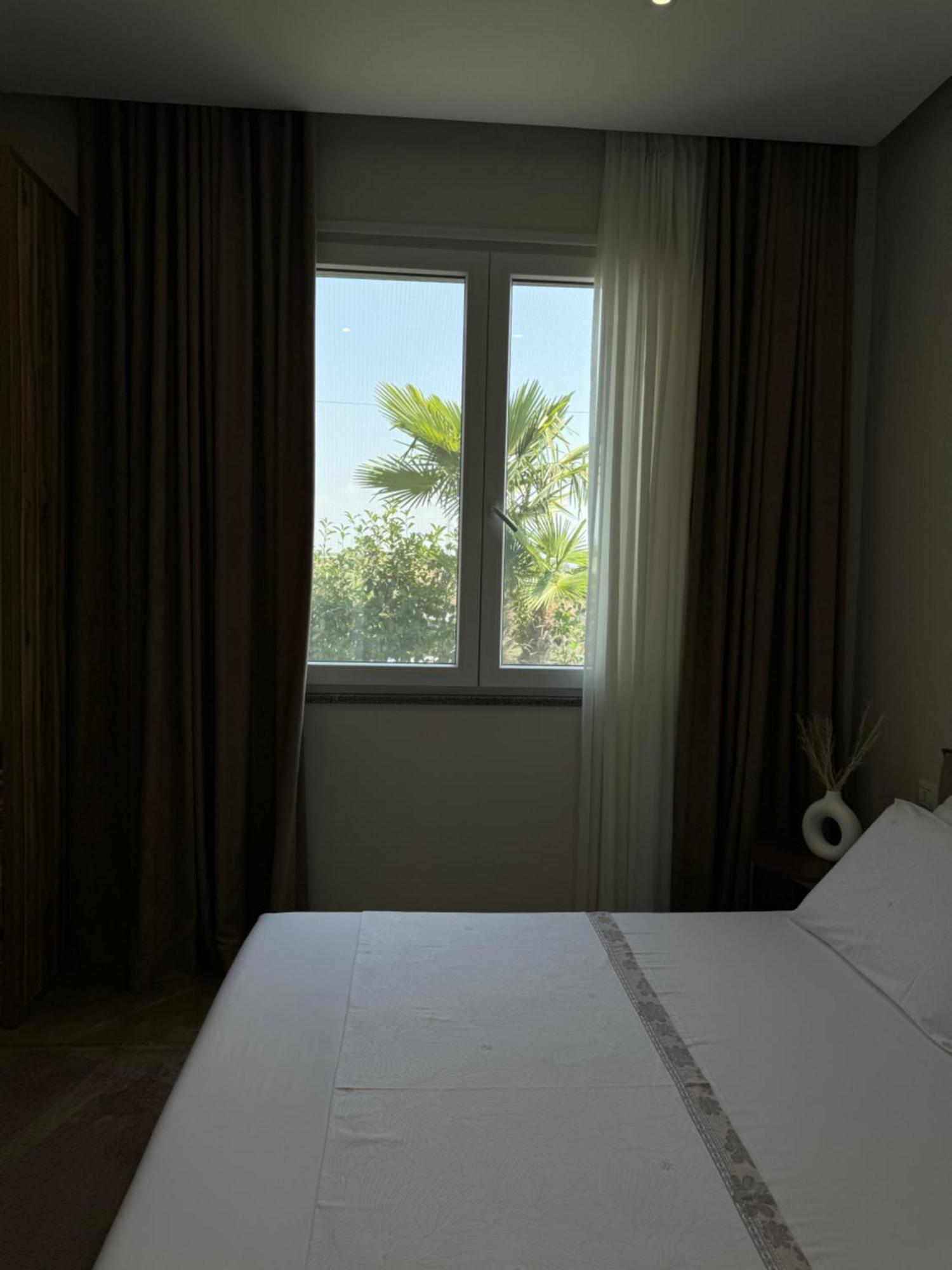 Villa Esmi Durres Kryemedhej Экстерьер фото